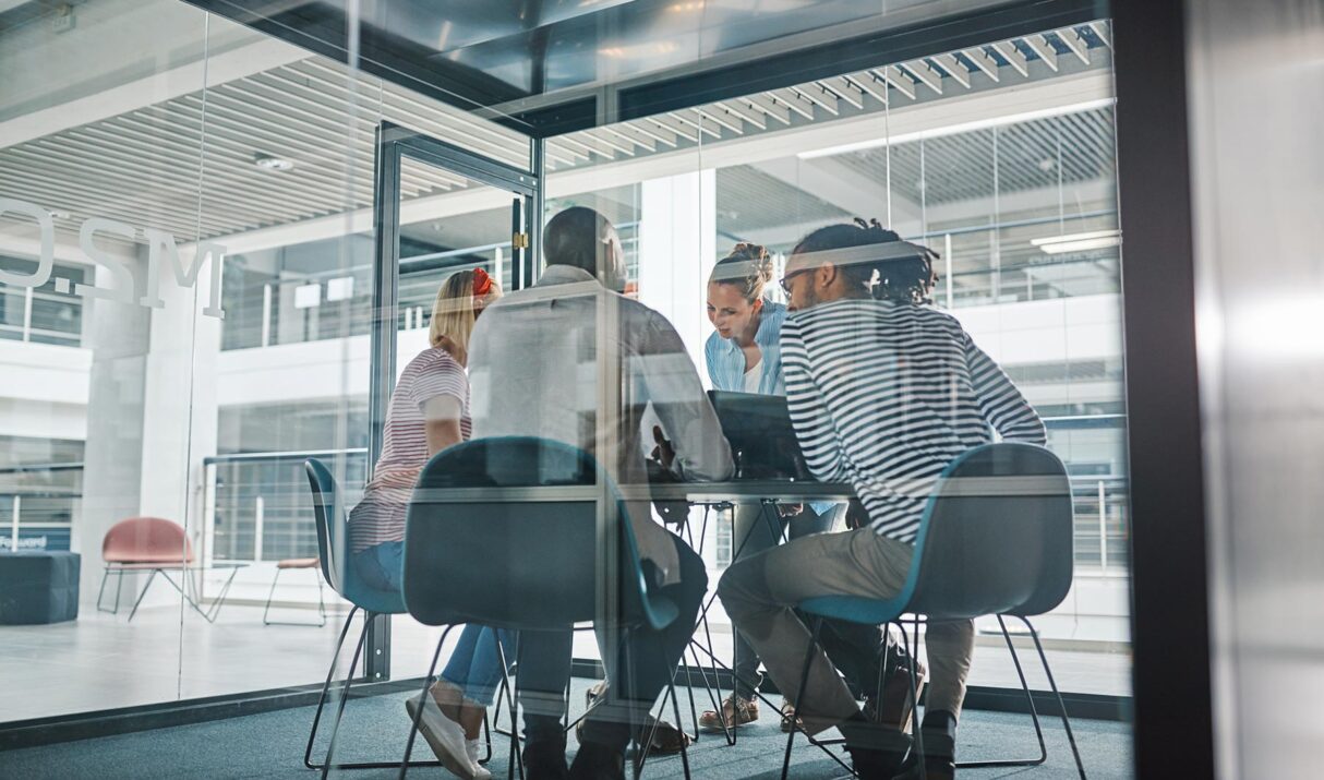 De la novedad a la productividad: cómo la IA generativa está transformando la forma de trabajar en Chile.